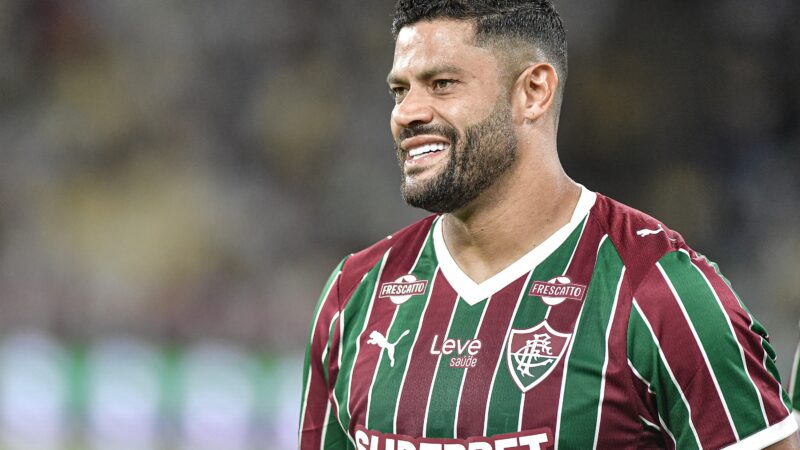 Hulk aprova estreia no Fluminense e diz que gol vai sair naturalmente
