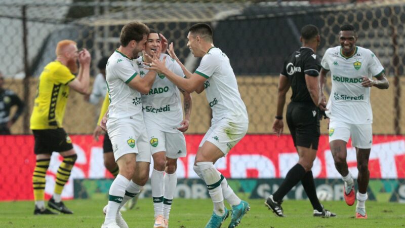 Atuações do Cuiabá: defesa falha e Marlon faz dois gols; dê suas notas