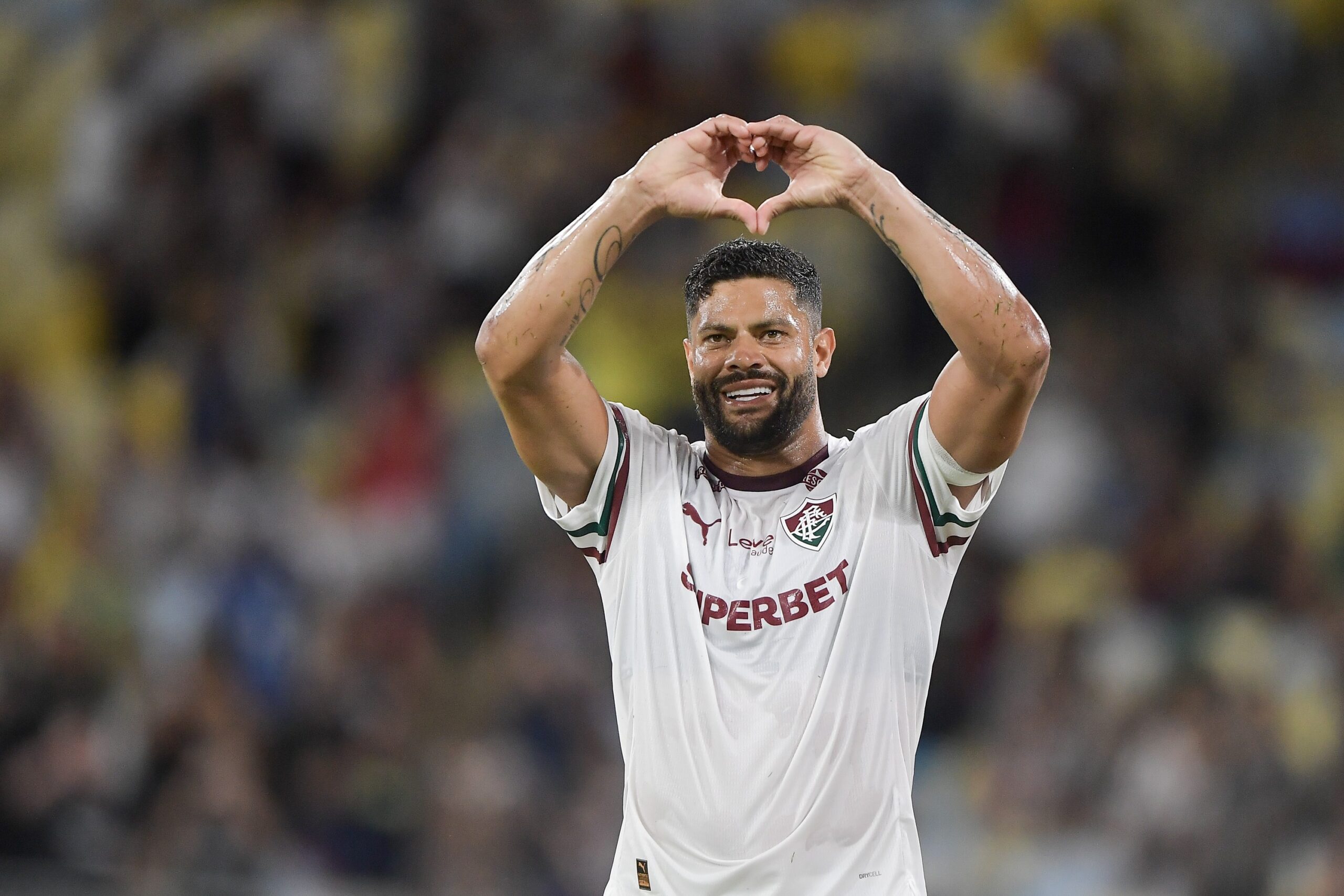VC Escala: time do Fluminense mais escolhido tem Hulk e John Kennedy juntos no ataque