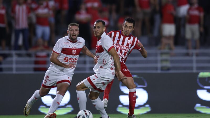 Atuações: Matheus Ribeiro é o pior em derrota do Náutico para o CRB; dê notas