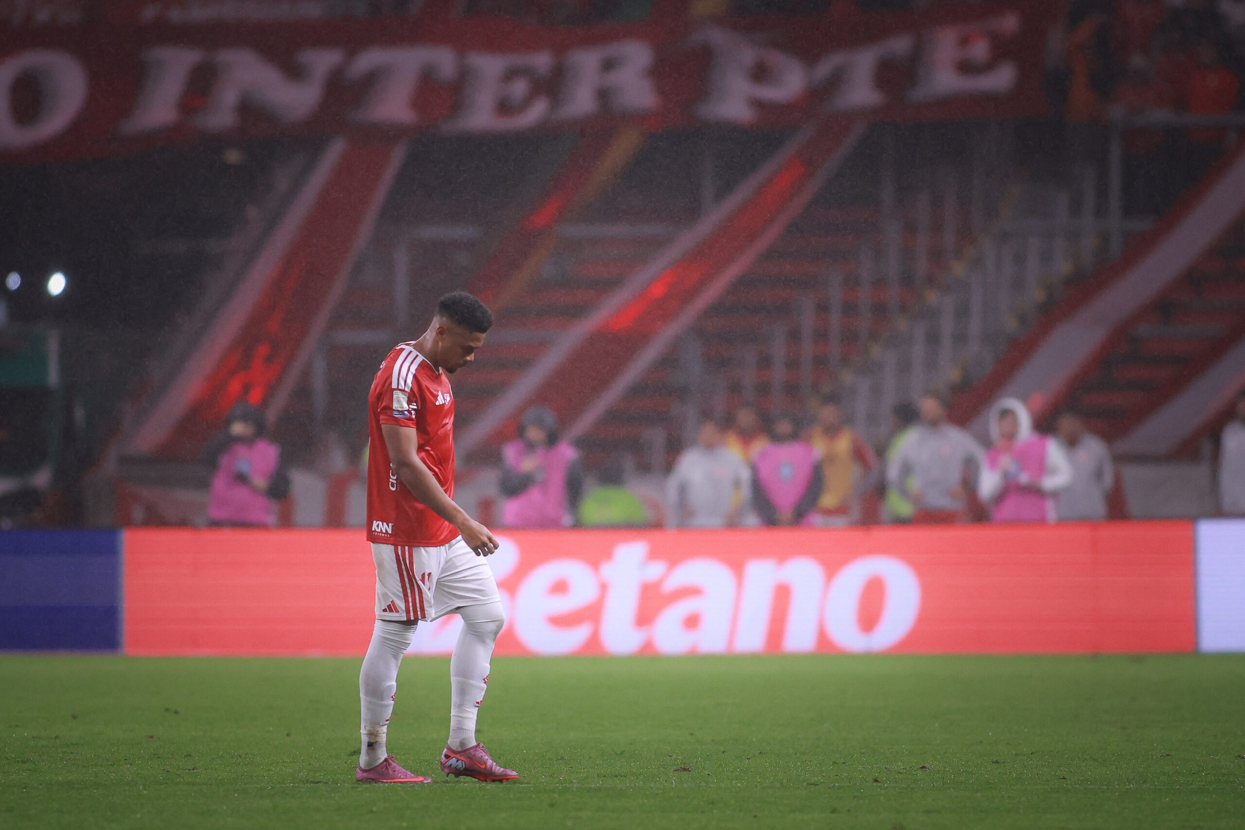 Victor Gabriel pode desfalcar o Inter até volta de Pec? Veja análise de especialista e caso recente