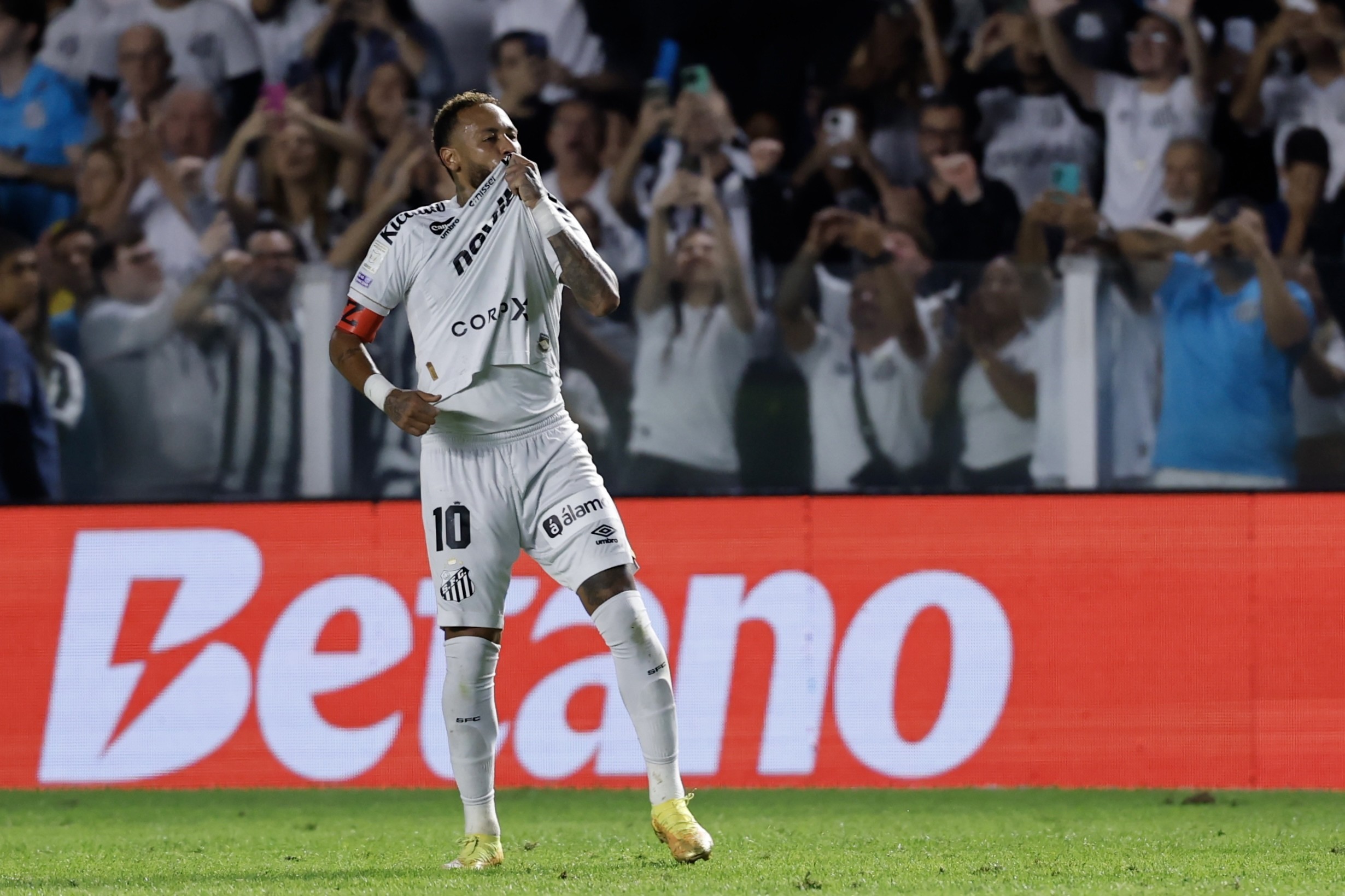 Cartola 2026: com dois gols contra a Chape, Neymar é o Craque da Rodada #20