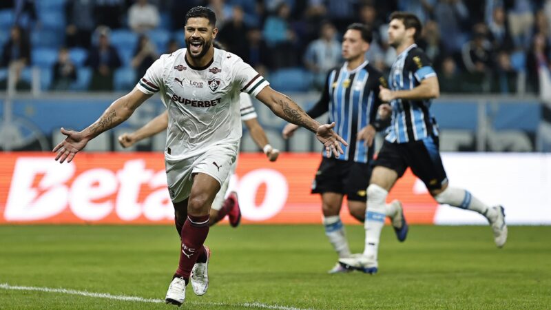 Análise: Fluminense produz pouco, e Fábio evita resultado pior contra o Grêmio