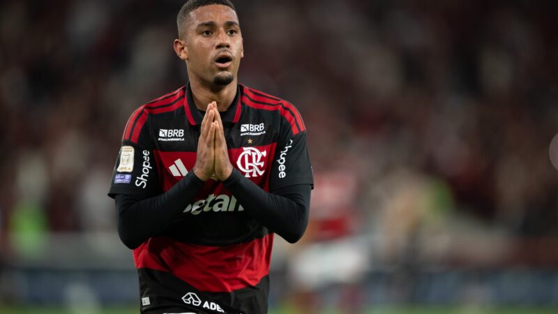 Análise: Flamengo paga preço por jogar só um tempo, mas volta a depender de si para ser campeão