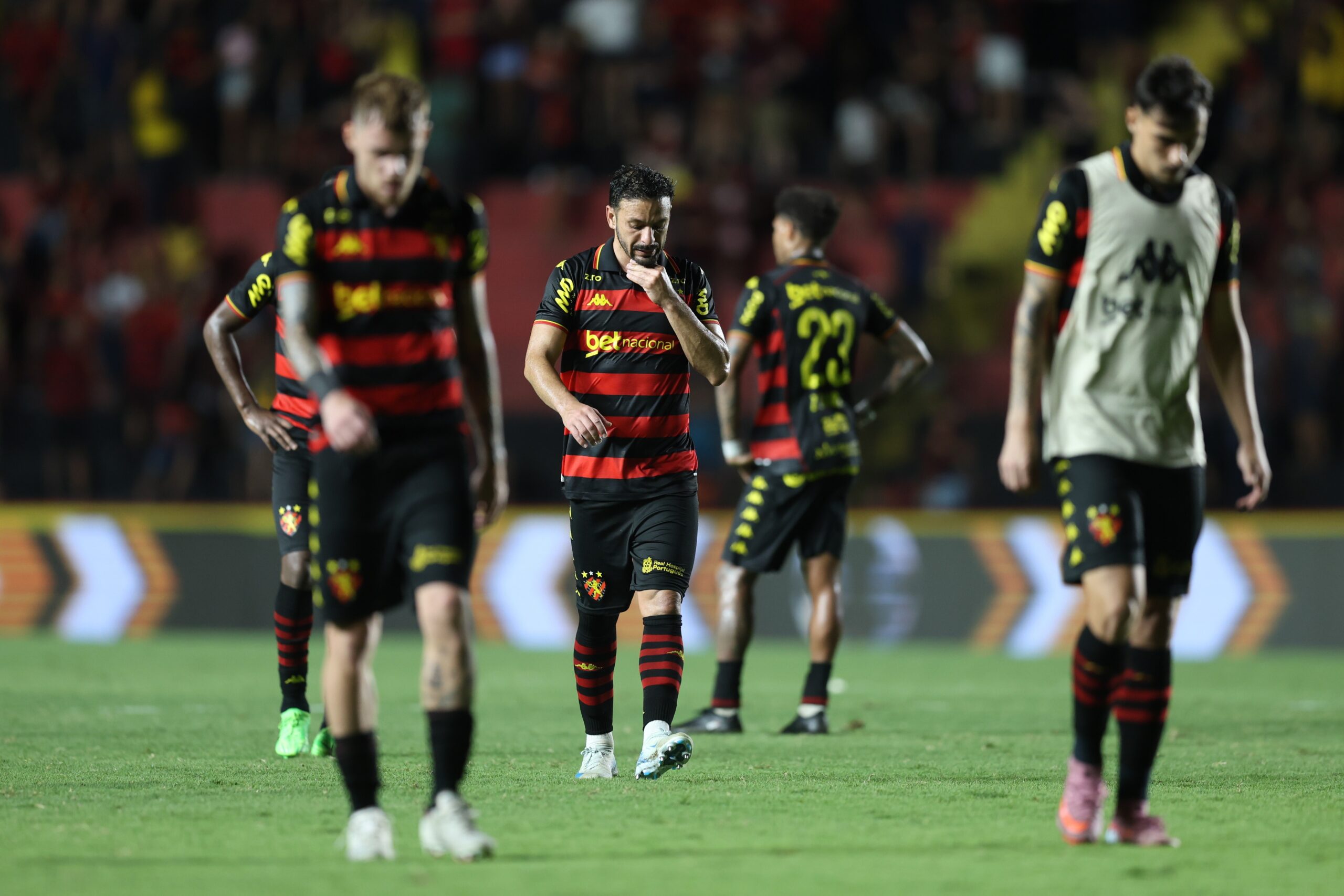 Sport pode igualar terceira maior sequência sem vitórias da história do clube se não vencer o Vila Nova