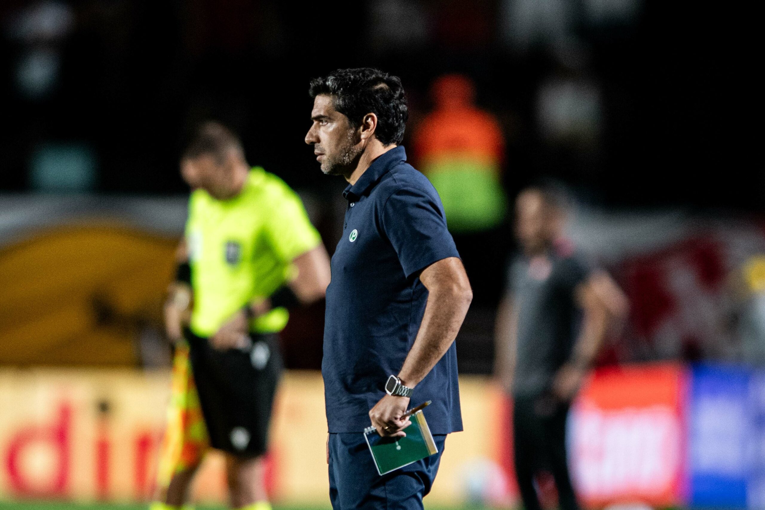 Abel analisa arbitragem polêmica de Vitória x Palmeiras: “É preciso coragem para seguir as regras”