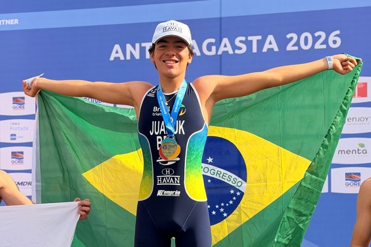 Catarinense é campeão Pan-Americano de triatlo no Deserto do Atacama