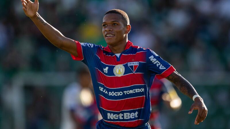 Ex-Inter e Fortaleza, Marcinho vira ídolo do Kawasaki Frontale e completa 200 jogos pelo clube