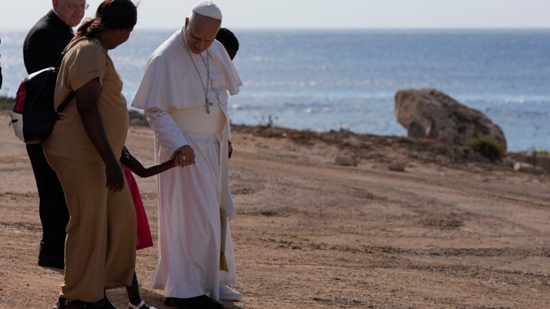 Papa Leão XIV marca Dia da Independência dos EUA rezando por imigrantes que morreram no Mediterrâneo