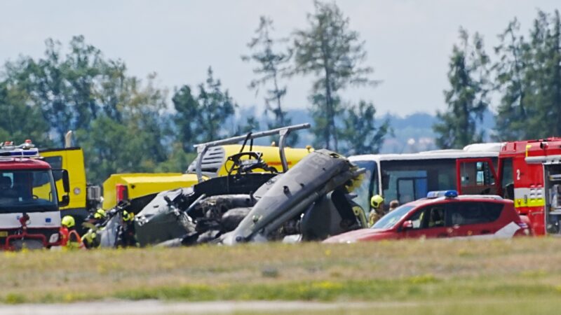 Helicóptero do Exército da República Tcheca cai com soldados a bordo; 1 morre e 3 ficam feridos