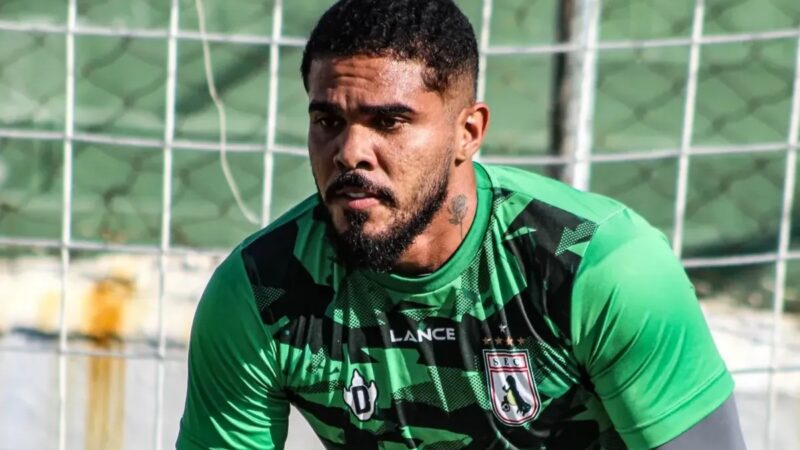 Sousa renova com o goleiro Moisés Freitas para 2027; veja detalhes