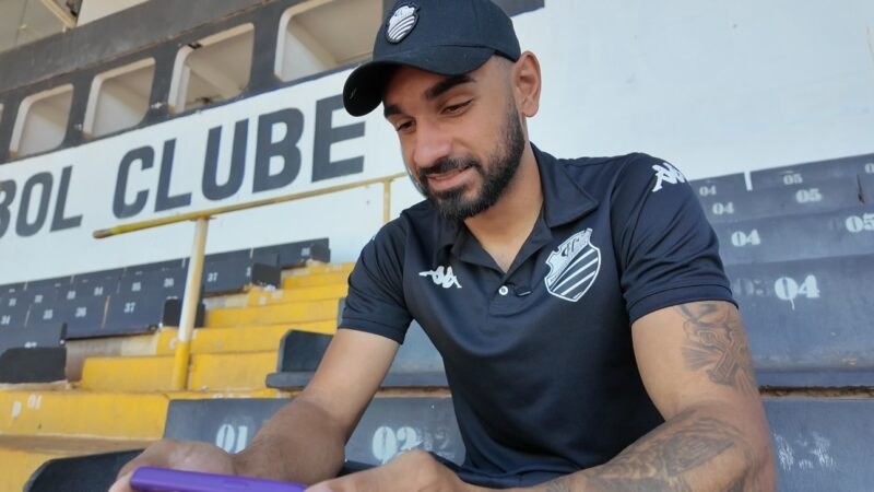 “Parecia em câmera lenta”: Matheus Arcanjo exalta golaço em estreia pelo Comercial