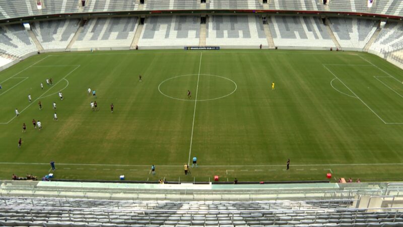Athletico x Internacional tem novo gramado da Arena e estreia do impedimento semiautomático