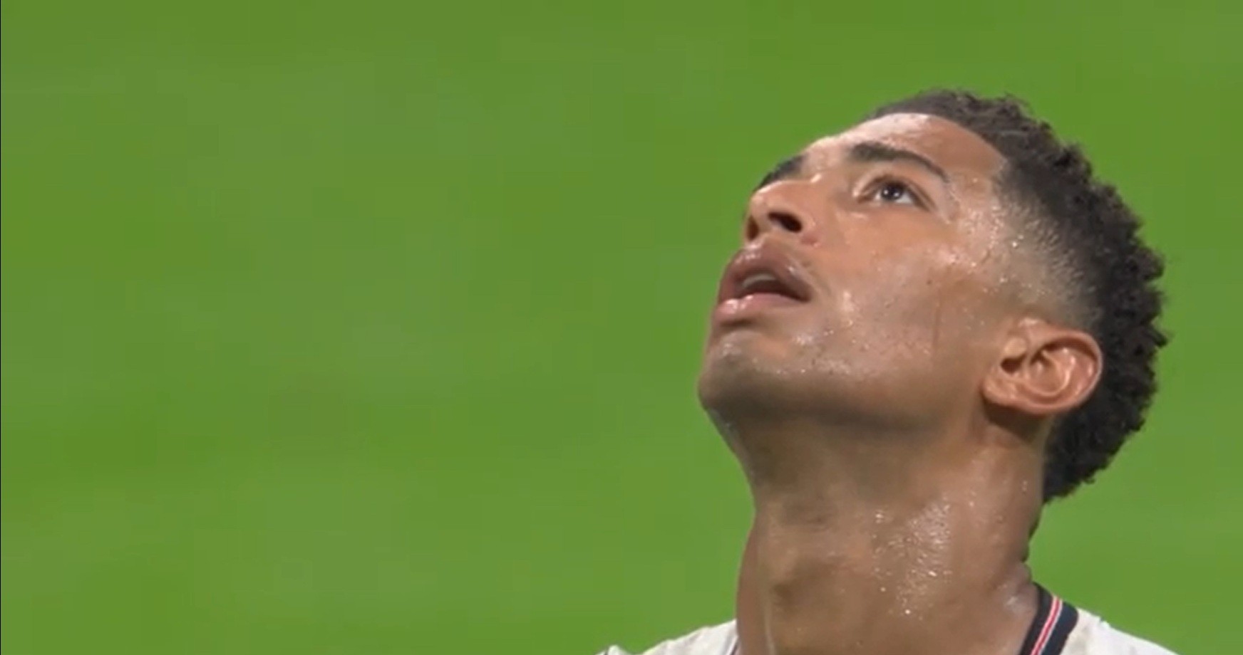 Câmera flagra corneta de Bellingham a Pickford após gol da Argentina: “No meio!”