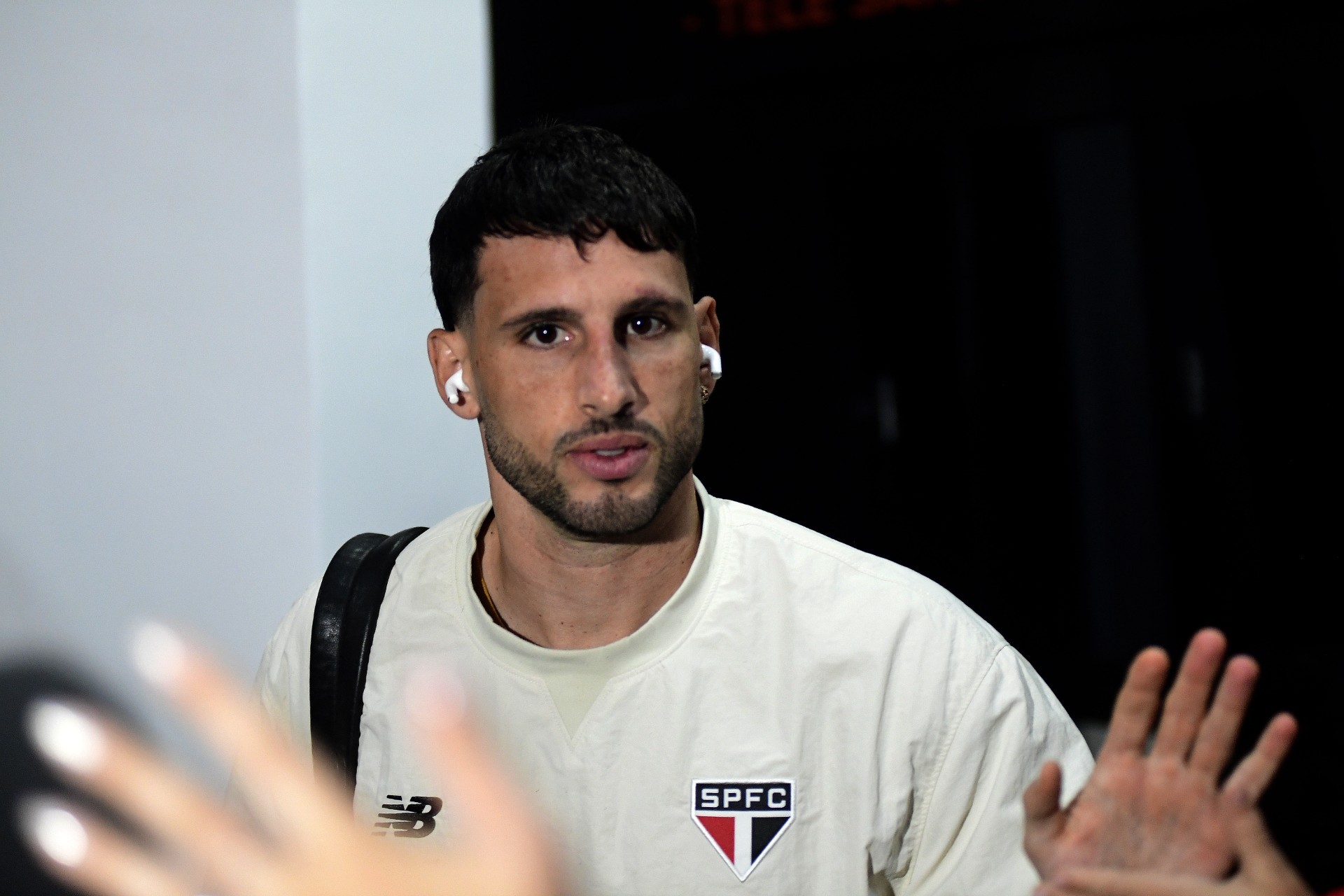 São Paulo reduz valores da proposta de renovação para Calleri