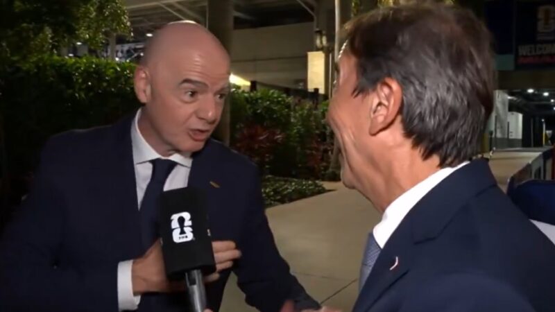 Infantino sofreu com a Argentina? Presidente da Fifa conserta fala em entrevista e viraliza