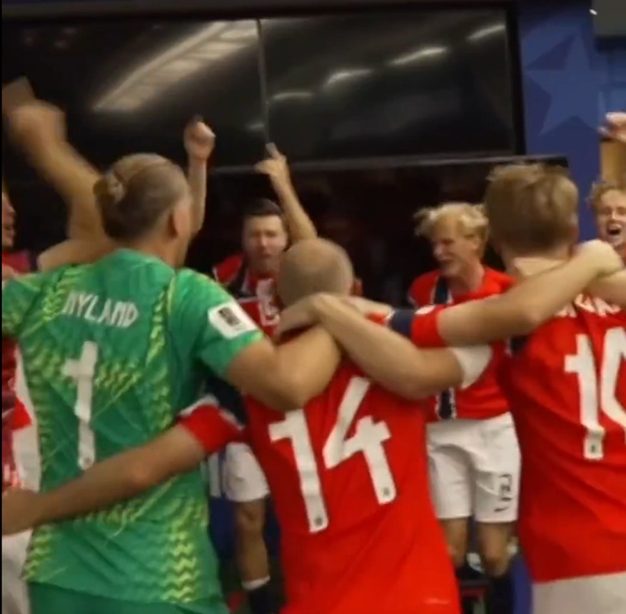 Noruegueses celebram vaga contra o Brasil no vestiário e cantam: “Nós nunca vamos voltar para casa”