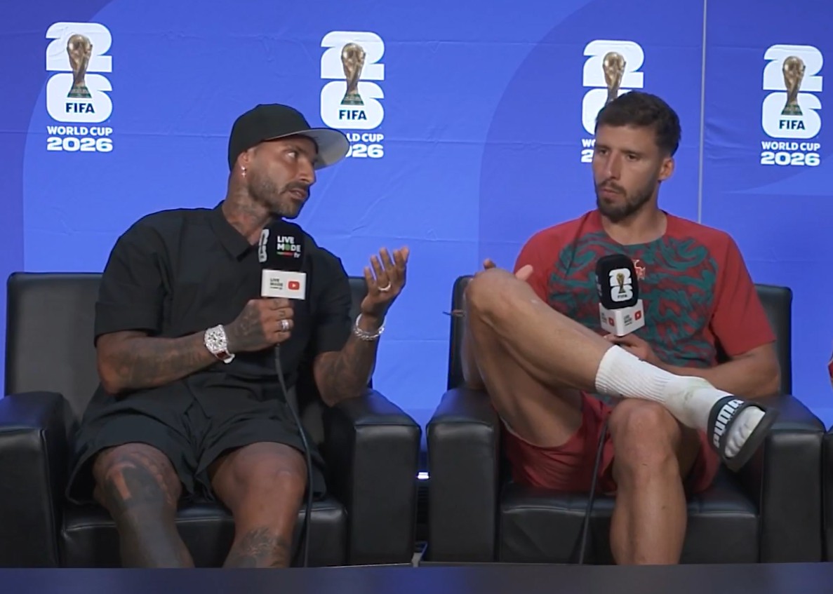 Quaresma confronta zagueiro de Portugal ao vivo após eliminação na Copa do Mundo