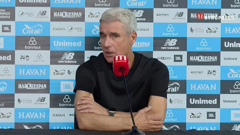 Luís Castro vê reação do Grêmio em último amistoso e elogia Grando: “Grande goleiro”