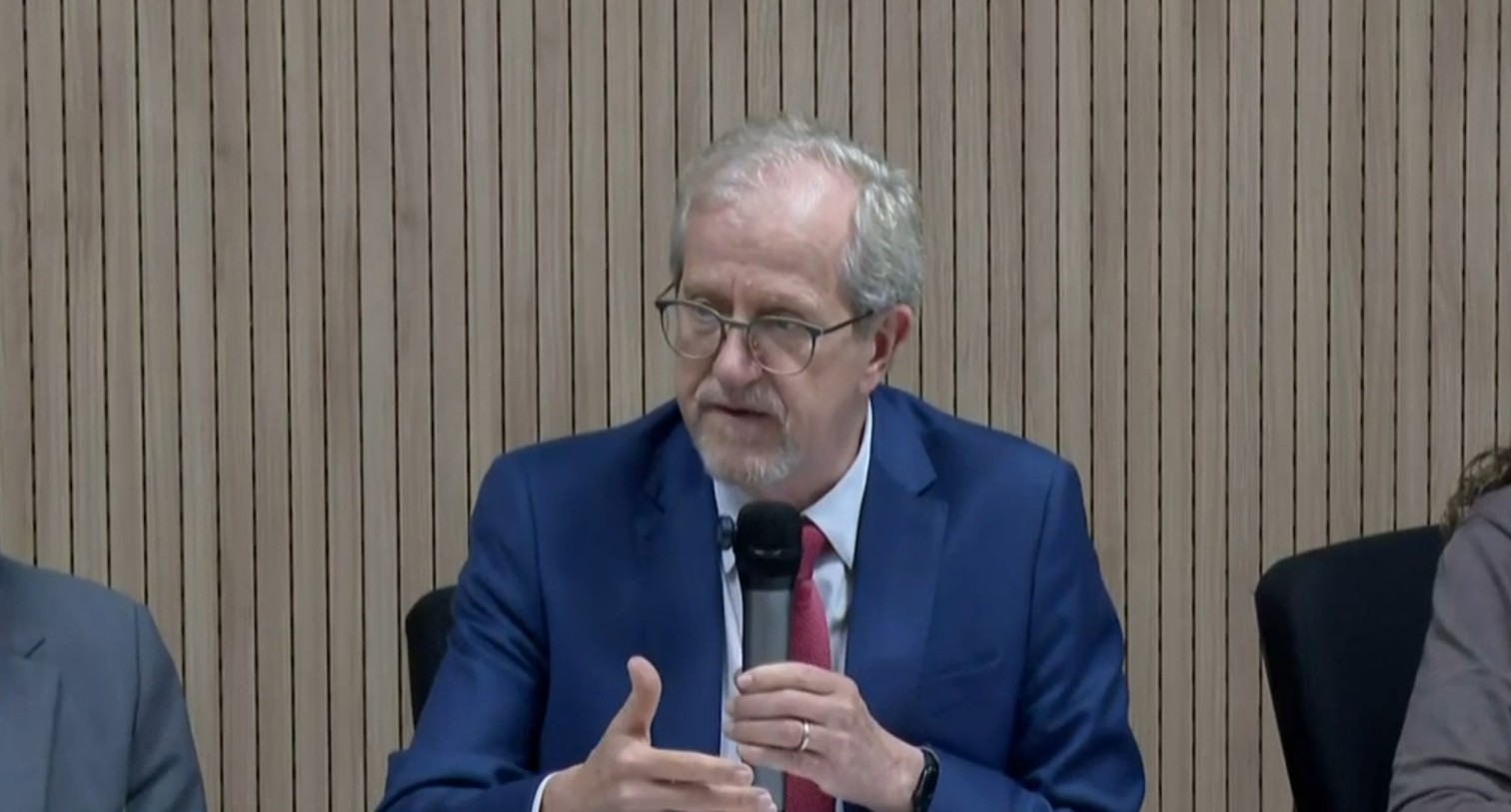 Tarifaço: ministro do Meio Ambiente diz que argumentos dos EUA para justificar novas taxas são ‘absolutamente improcedentes’