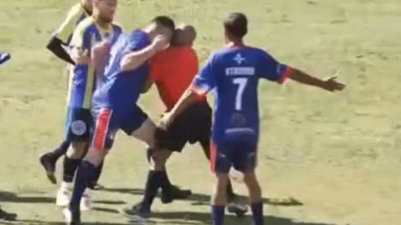 Árbitro toma cabeçada em jogo da várzea em SP e terá que fazer cirurgia; veja o vídeo