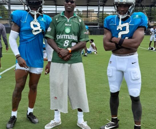 Ex-astro da NFL aparece vestindo camisa histórica do Palmeiras