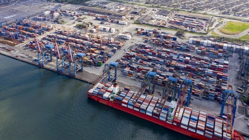 Senado aprova crédito de R$ 15 bi para exportadores afetados por tarifaço e guerra no Oriente Médio