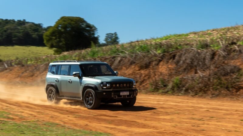 Jetour T2 4×4 chega por R$ 349.900 contra Tank 300 e Haval H9; veja os prós e contras do jipão híbrido