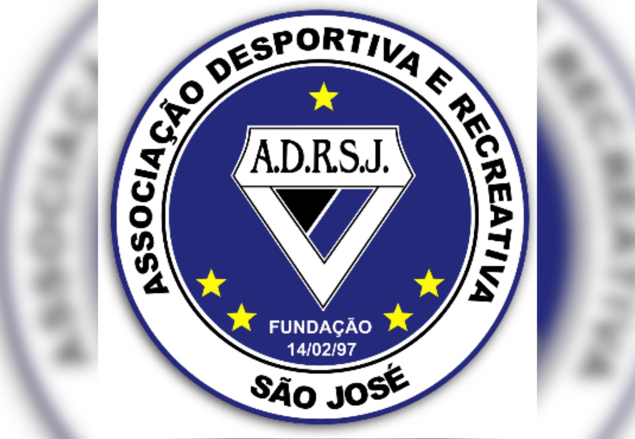 Qual é mais bonito? Compare e vote em qual o melhor escudo do São José
