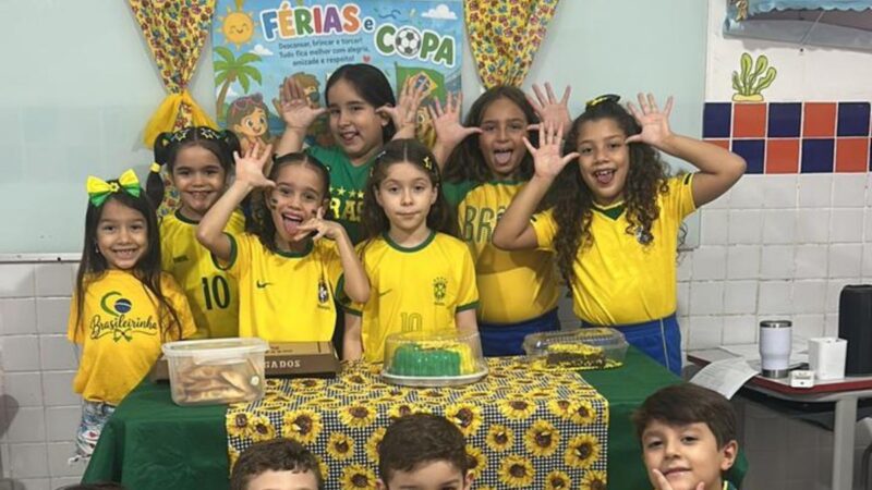 Vídeo de alunos para Douglas Santos ganha resposta do lateral e surpreende turma em João Pessoa