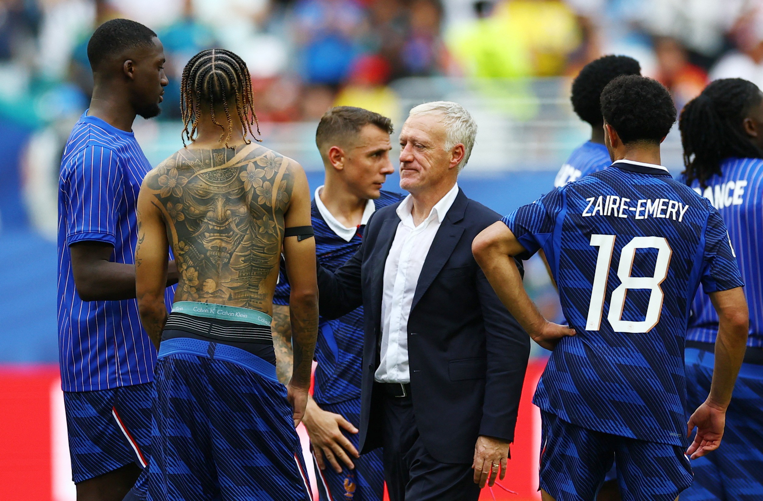 Deschamps diz que decidiu deixar a França pelo bem da seleção: “Um ambiente irrespirável”