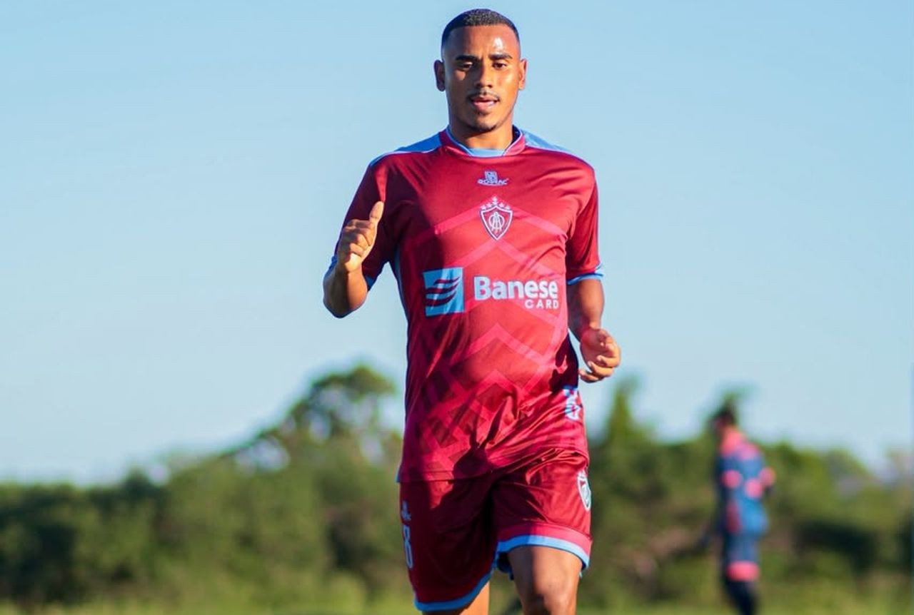 Itabaiana anuncia atacante para sequência da Série C