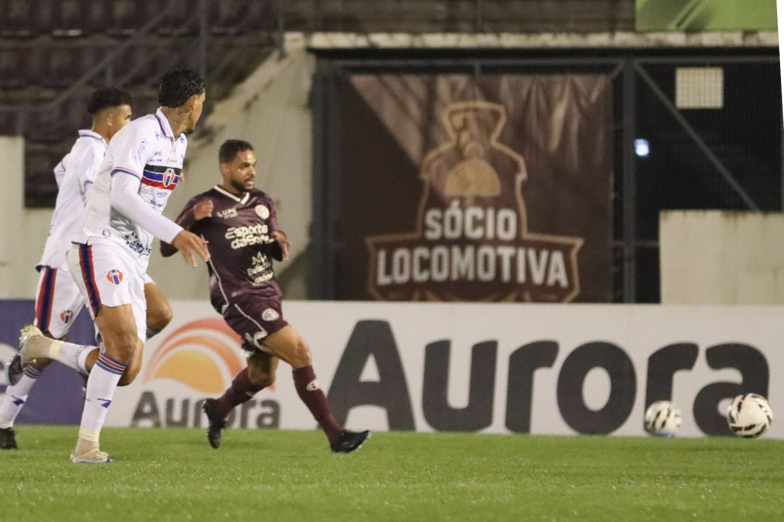 Juninho diz que estilo de jogo de Corrêa favorece adaptação à Ferroviária