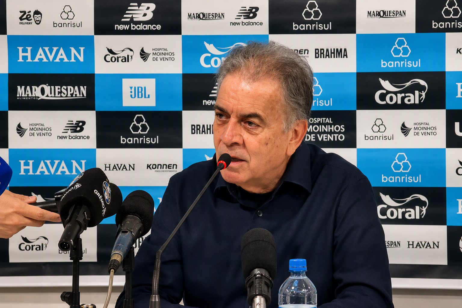 Pelaipe banca Castro no Grêmio, admite ano duro, mas diz: “Única coisa sem solução é a morte”
