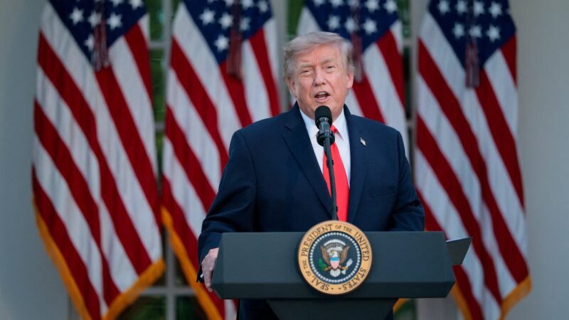 Trump diz que fundos administram seu dinheiro e atribui ganhos à alta do mercado de ações