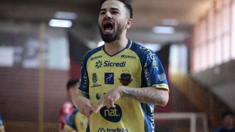 Pato Futsal vence Campo Mourão de virada em jogo marcado por fratura e paralisação na LNF