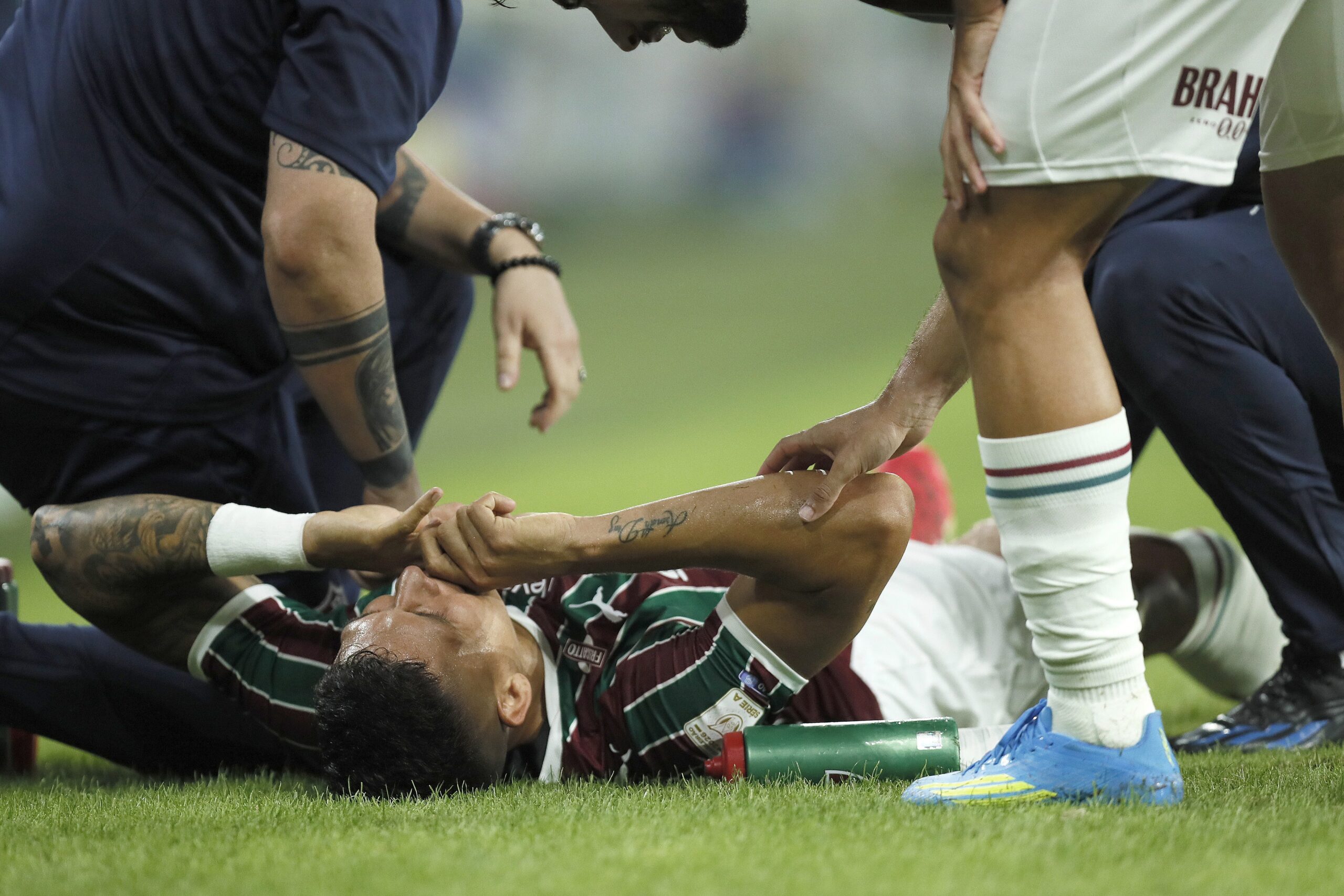 Millán sofre lesão muscular grave e desfalcará o Fluminense; Jemmes também é baixa