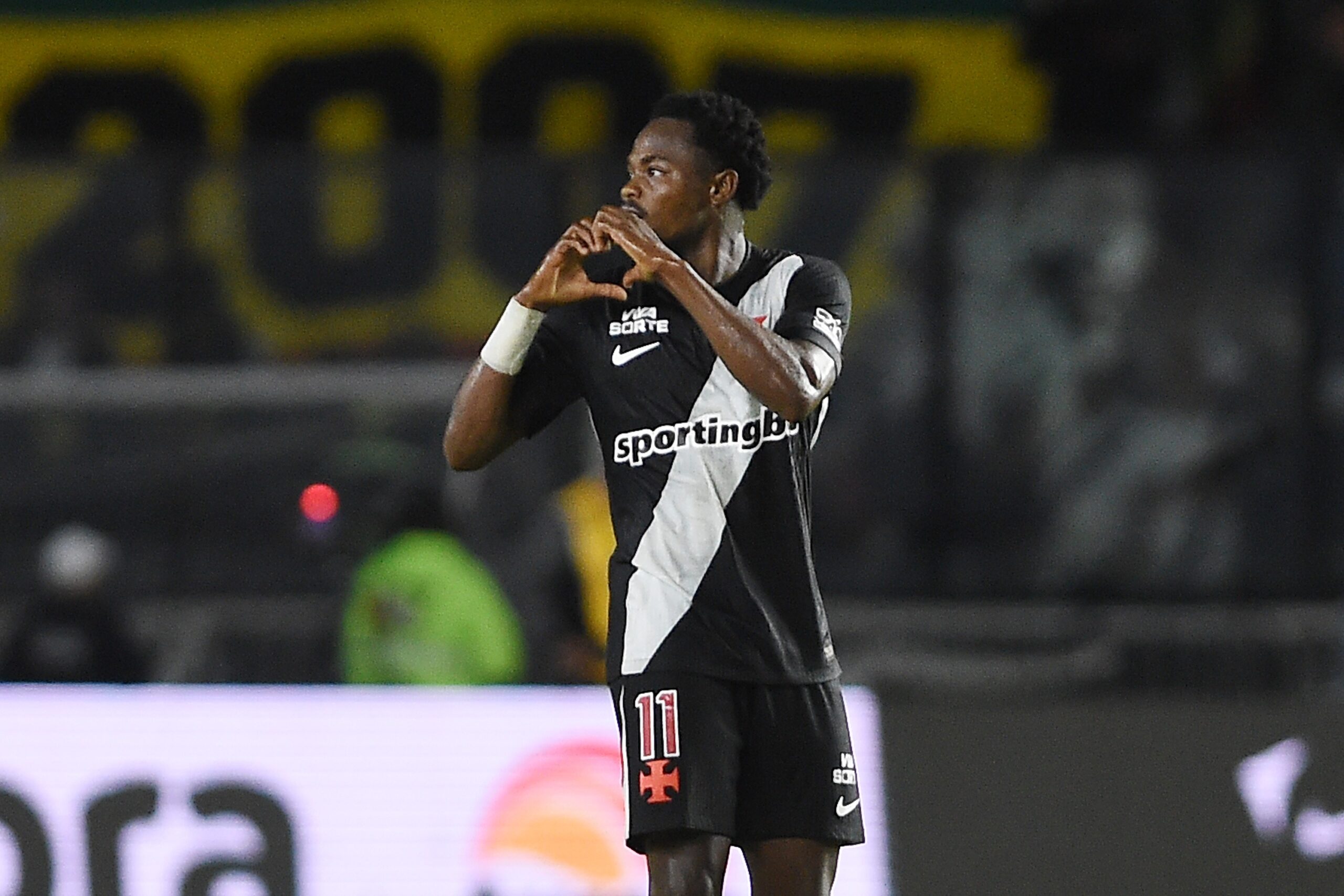 Andrés Gómez desabafa sobre momento do Vasco: “Penso que é algo espiritual”