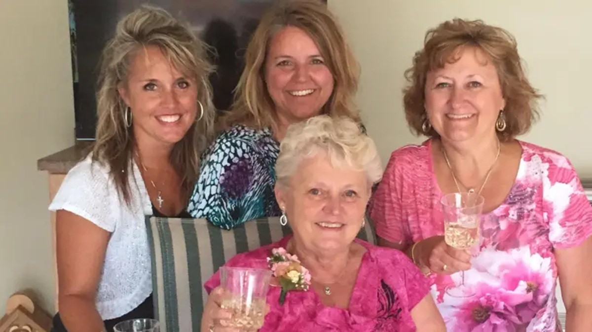 ‘Happy hour das avós’: mulher de 82 anos consegue mudança em lei americana para beber em casa de repouso
