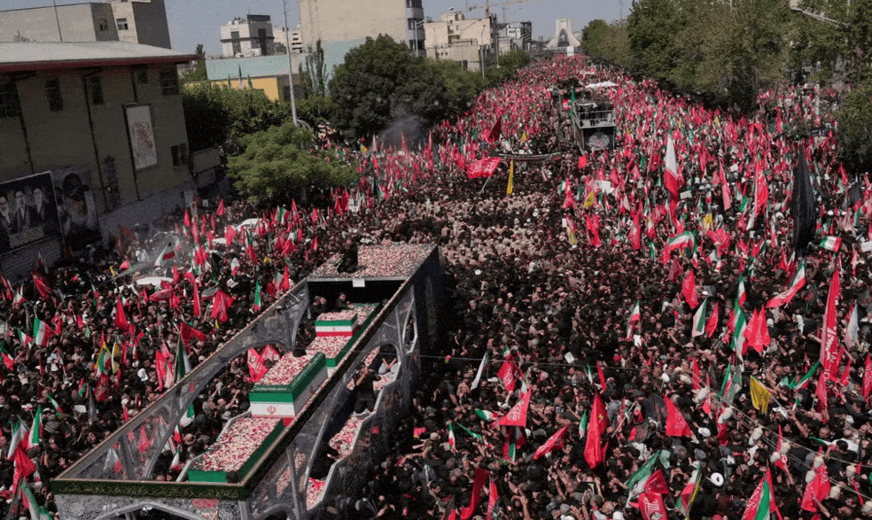 Funeral de Khamenei mobiliza multidões no Irã e tem gritos de ‘morte a Trump’; veja FOTOS