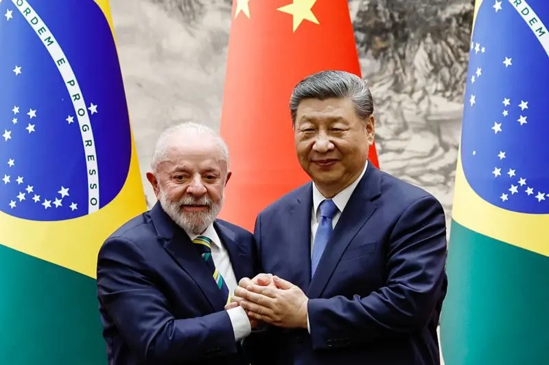 Após tarifaço de Trump, Lula discute acordo China-Mercosul com Xi Jinping