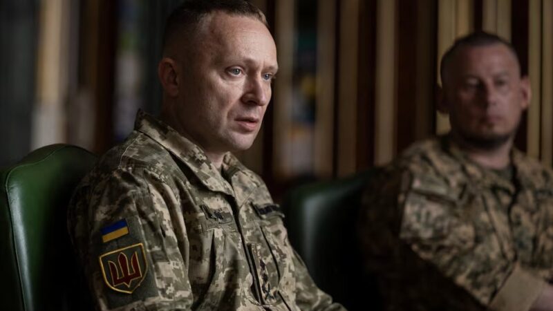 Zelensky nomeia novo comandante das Forças Armadas após saída de ministro da Defesa
