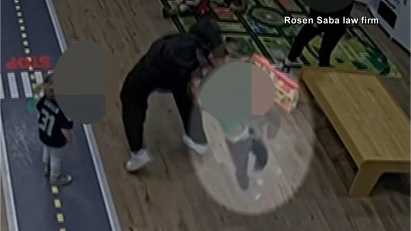 VÍDEO: criança fica gravemente ferida ao ser lançada para cima em creche dos EUA