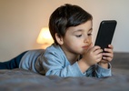Você vai passar 25 anos diante da tela; veja como sair da frente do celular