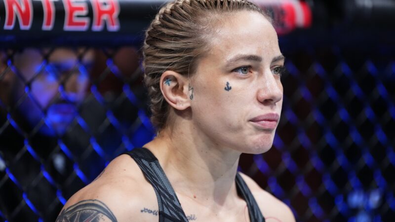 Ex-lutadora do UFC comemora sobriedade de 8 anos sem álcool e drogas