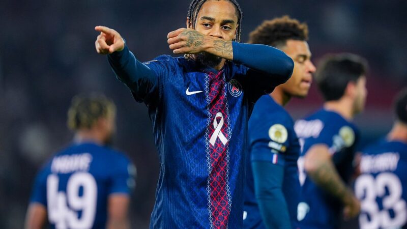 Liverpool prepara proposta por Barcola, mas PSG faz jogo duro, diz jornal