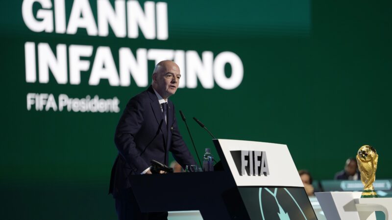 FIFA à Venda: como a húbris de Infantino colocou sua própria reeleição em xeque
