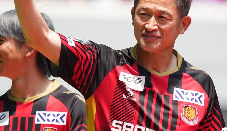 Japonês ex-Santos de 59 anos faz golaço na Copa do Imperador; veja