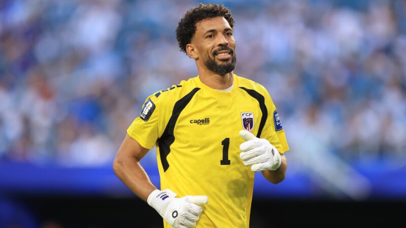 Vozinha não viaja para o Chile e causa incerteza sobre acerto com o Colo-Colo; entenda