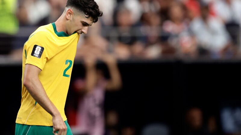 Meia da Austrália na Copa testa positivo para cocaína ao ser parado por dirigir em alta velocidade